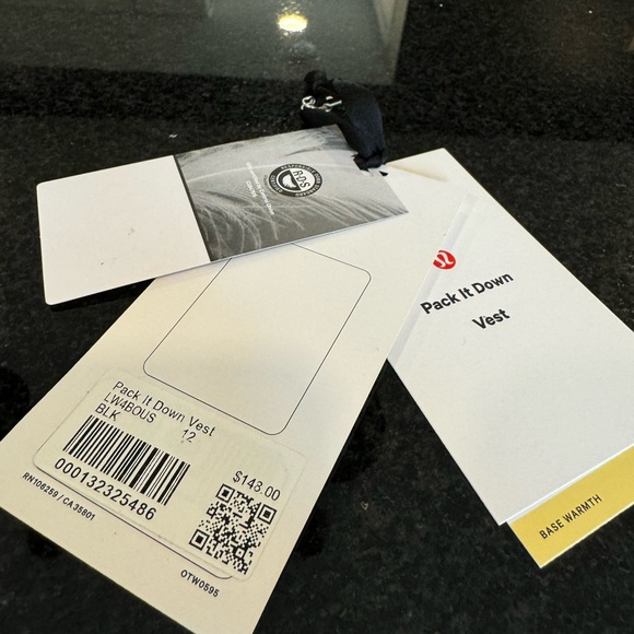 lululemon Pack it Down Vest - Picture 5 of 7